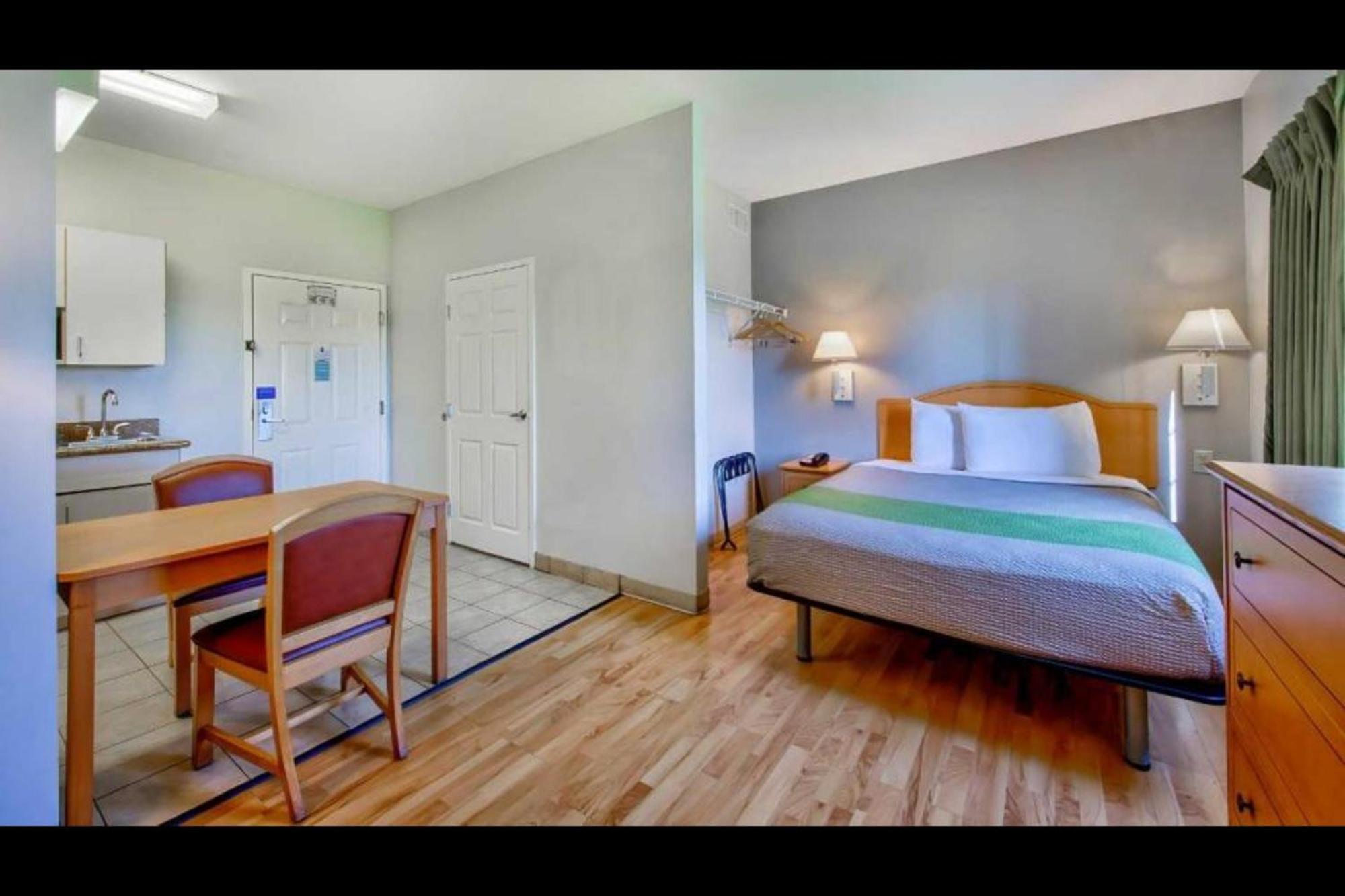 Oyo Townhouse Sulphur,La Extended Stay Eksteriør bilde