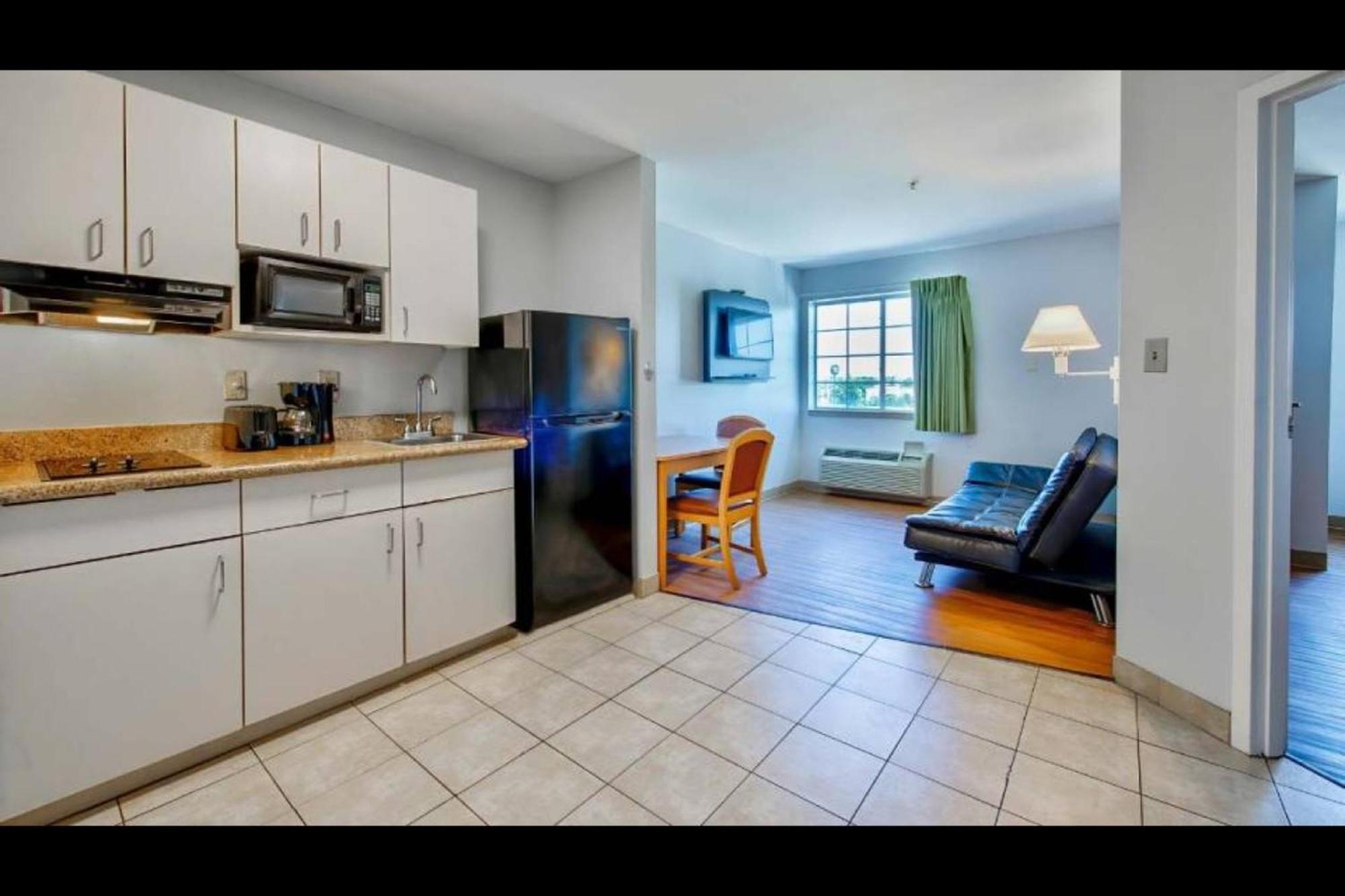 Oyo Townhouse Sulphur,La Extended Stay Eksteriør bilde